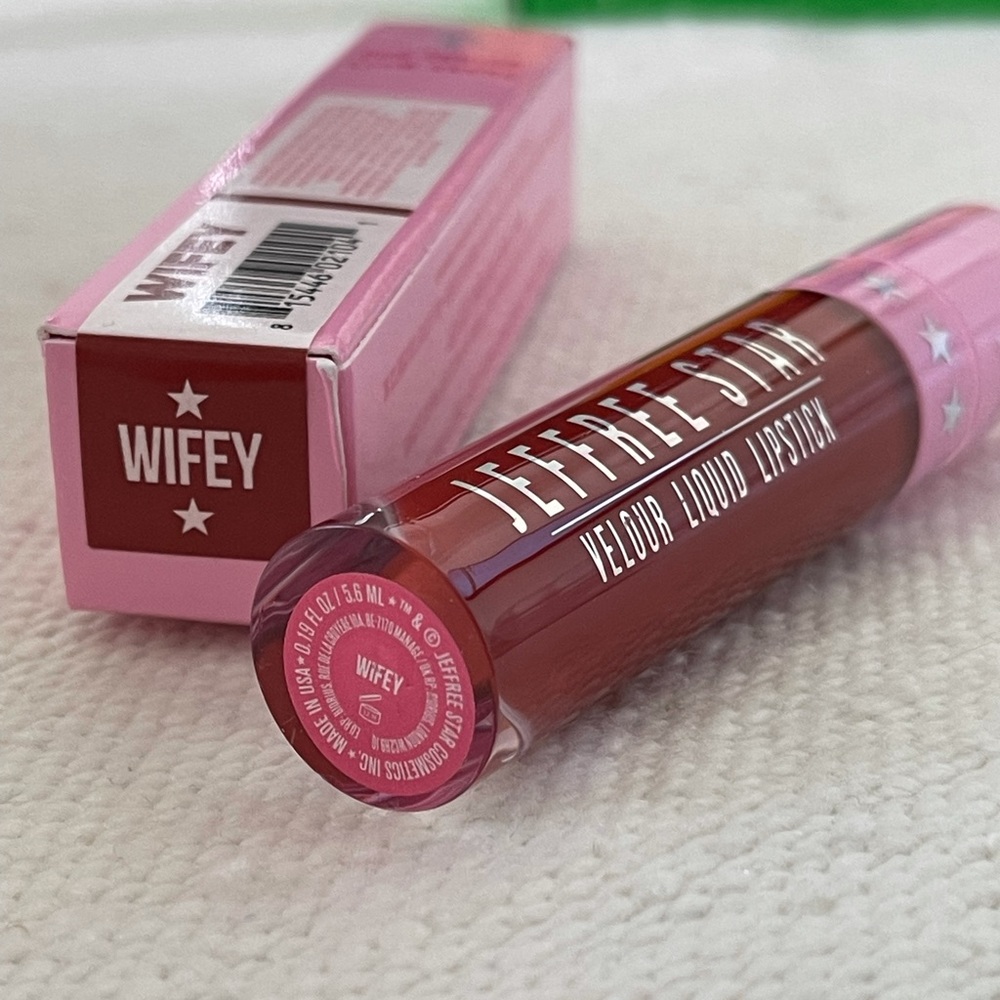 Jeffree Star 🌟 RARE Wifey Liquid Lipstick